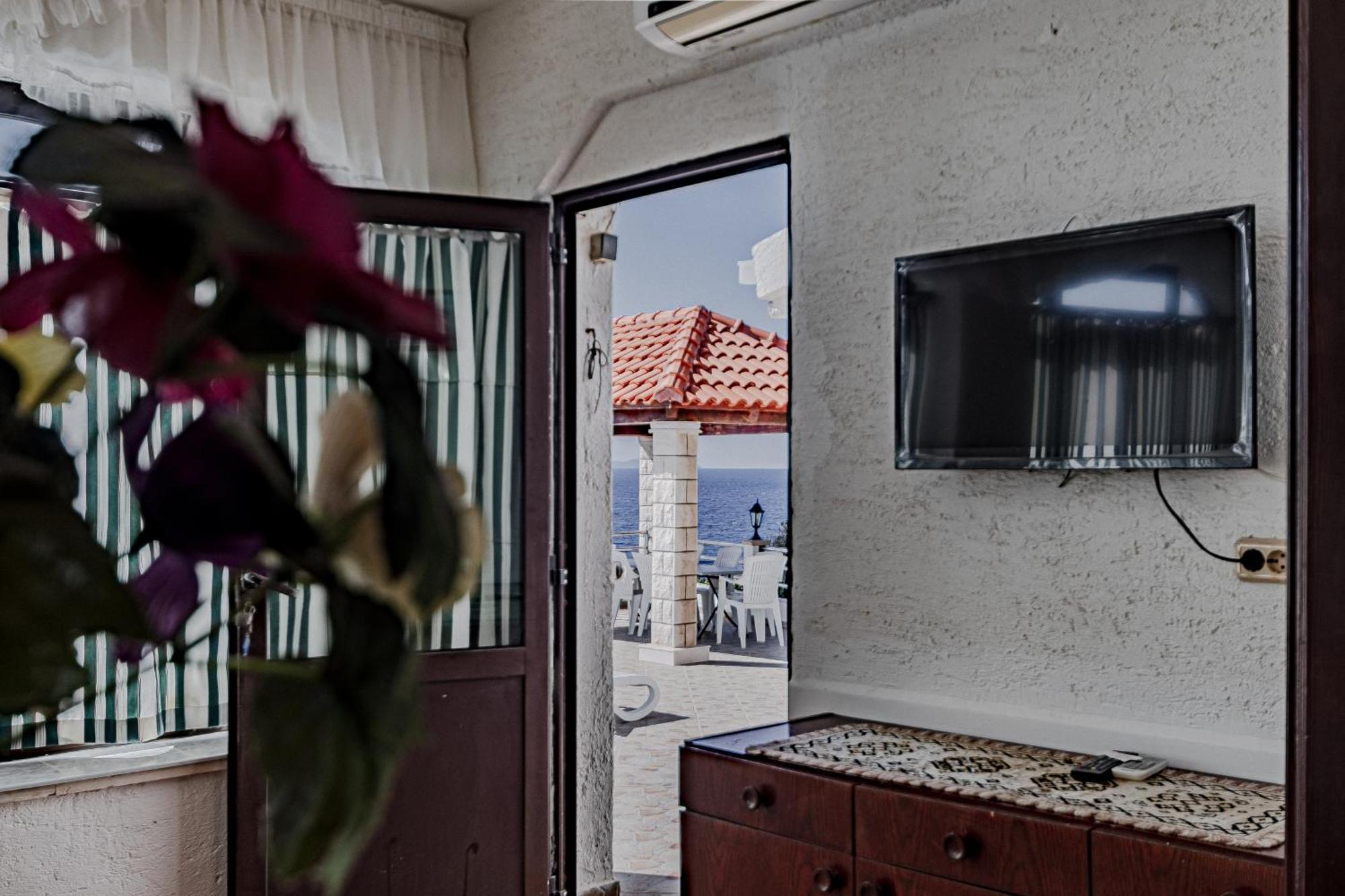 Family Friendly Apartments With A Swimming Pool Zavalatica, Korcula - 183 Oda fotoğraf